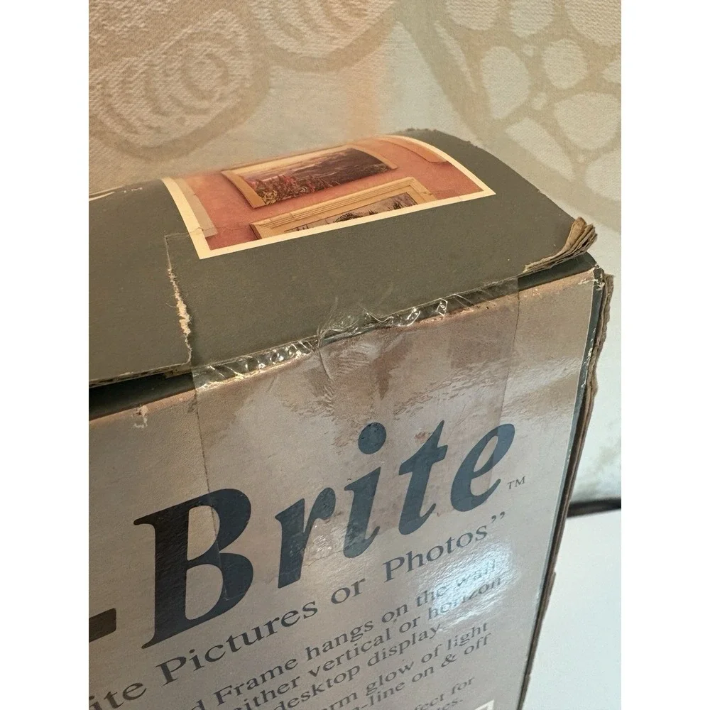 Vintage frame-brite Solid Brass 8x10 Illuminated Picture Frame